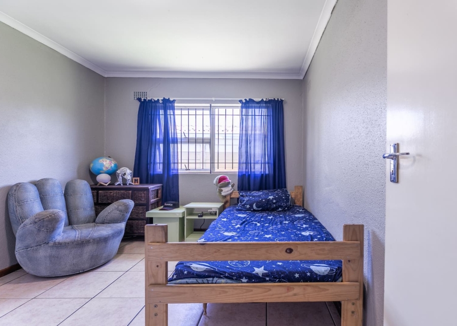 4 Bedroom Property for Sale in Windsor Park Western Cape